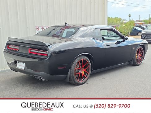 Used 2016 Dodge Challenger R/T Scat Pack w/ Leather Interior Group RWD image 7