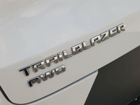 Used 2023 Chevrolet TrailBlazer LS AWD/4WD image 28