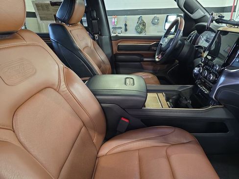 Used 2019 RAM 1500 Limited w/ Body Color Bumper Group image 11