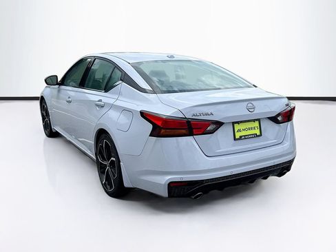 Used 2025 Nissan Altima 2.5 SR FWD image 7