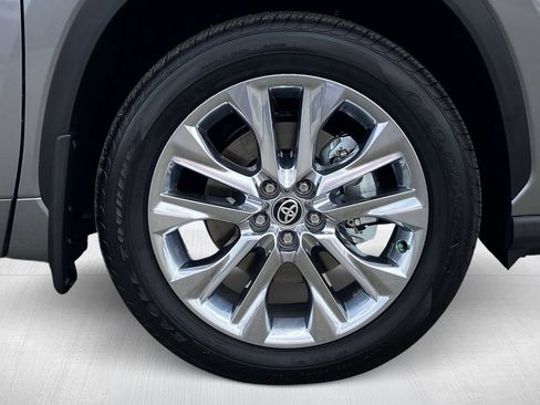 Certified 2026 Toyota Highlander Limited AWD/4WD image 14