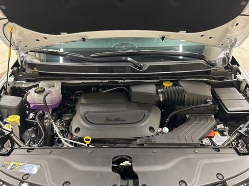 New 2026 Chrysler Pacifica Select FWD image 14
