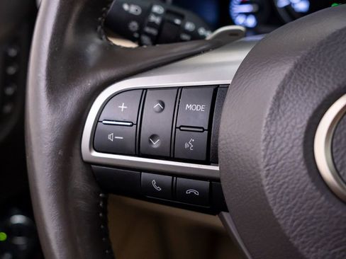 Used 2020 Lexus LX 570 4WD w/ Luxury Package image 29