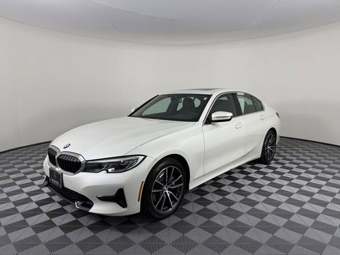 Used 2021 BMW 330i xDrive Sedan w/ Executive Package AWD/4WD image 5