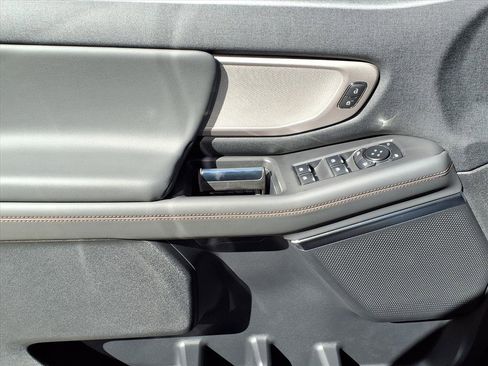 New 2025 Ford Expedition Active image 22