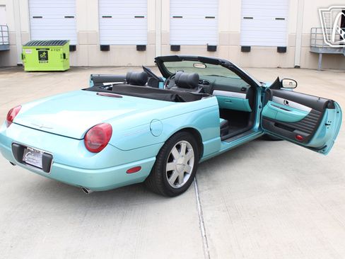 Used 2002 Ford Thunderbird RWD image 25