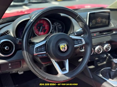 Used 2017 FIAT 124 Spider Abarth RWD image 19