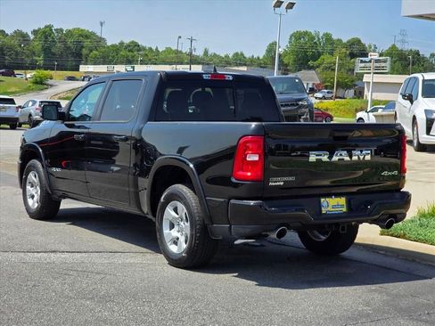 Used 2025 RAM 1500 Big Horn AWD/4WD image 24