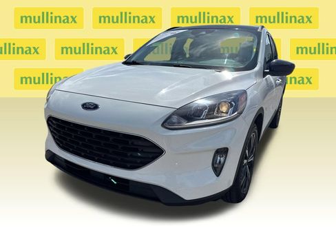 Used 2022 Ford Escape SEL w/ SEL Stealth AWD Package image 11