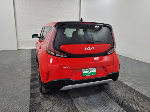 Used 2025 Kia Soul LX w/ LX Technology Package image 6