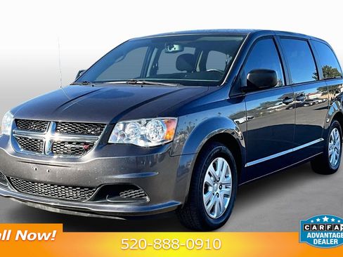 Used 2018 Dodge Grand Caravan SE w/ UConnect Hands-Free Group image 1