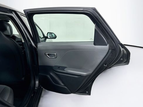 Used 2025 Kia K4 FWD image 28