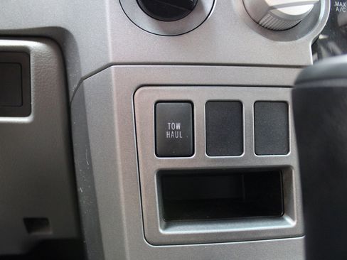 Used 2012 Toyota Tundra 4x4 Double Cab image 41