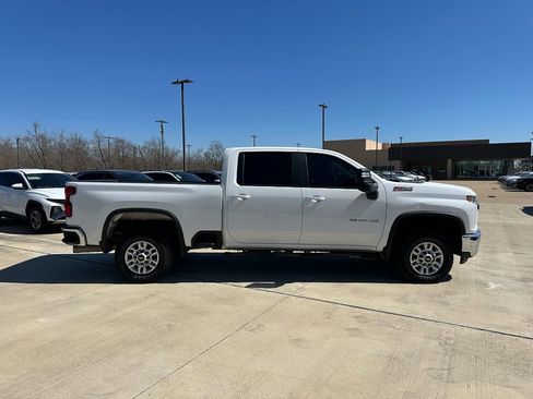 Used 2021 Chevrolet Silverado 2500 LT w/ Z71 Off-Road Package image 4