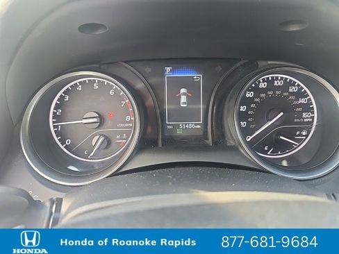 Used 2024 Toyota Camry SE image 13