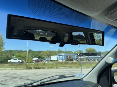 Used 2006 MAZDA Tribute I image 24