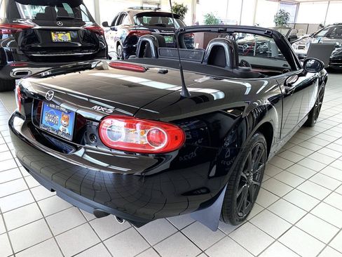Used 2014 MAZDA MX-5 Miata Club RWD image 8