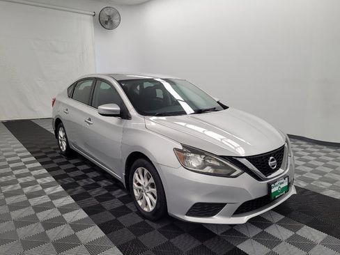 Used 2019 Nissan Sentra SV FWD image 13