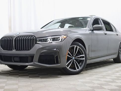 Used 2022 BMW 750i xDrive w/ Executive Package AWD/4WD image 6