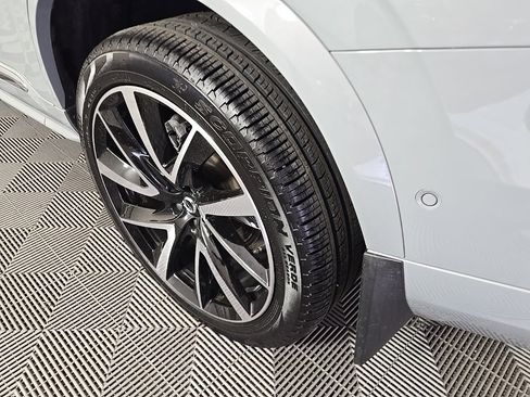 Certified 2024 Volvo XC90 B6 Plus w/ Protection Package image 15