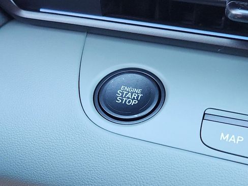 New 2026 Hyundai Elantra Limited image 26