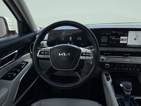 Used 2024 Kia Telluride EX w/ EX Captain's Chair Package FWD image 38