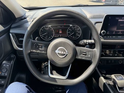 Used 2024 Nissan Rogue S AWD/4WD image 7