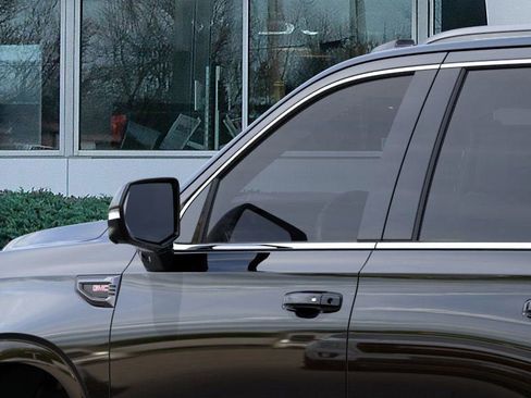 New 2026 GMC Yukon AT4 Ultimate w/ LPO, Floor Liner Package image 12