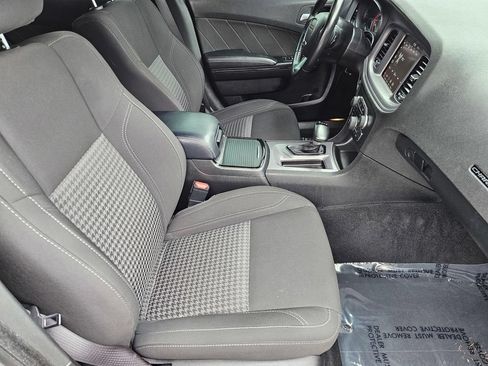 Used 2023 Dodge Charger SXT w/ Blacktop Package RWD image 13