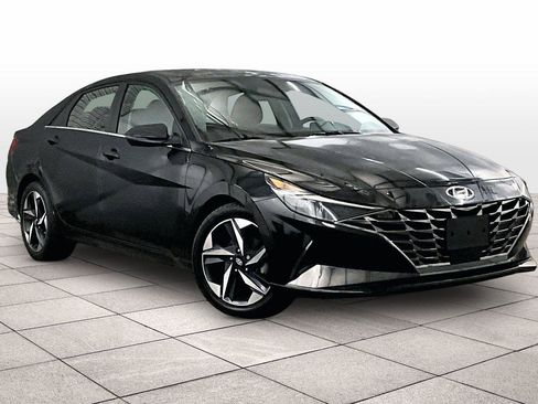 Used 2021 Hyundai Elantra SEL w/ Convenience + Premium Package image 2