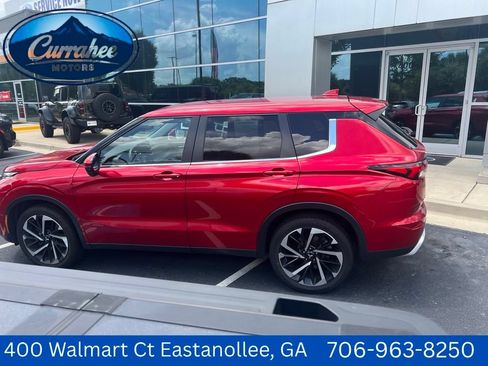 Used 2024 Mitsubishi Outlander SE FWD image 1