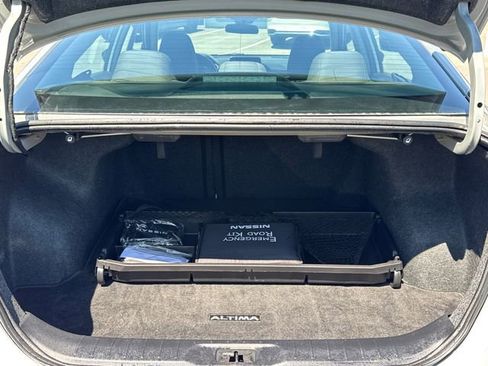 Used 2022 Nissan Altima 2.5 SV w/ SV Premium Package image 12