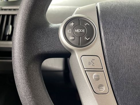 Used 2012 Toyota Prius V Five image 26