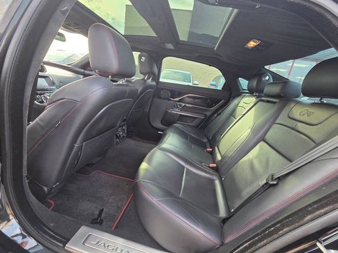 Used 2014 Jaguar XJ R LWB RWD image 12