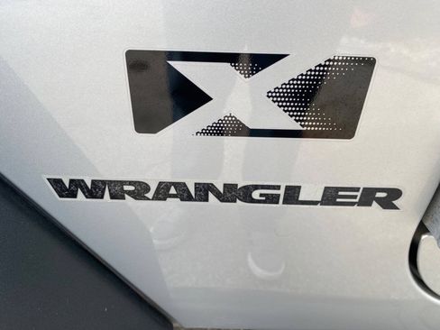 Used 2009 Jeep Wrangler X AWD/4WD image 61
