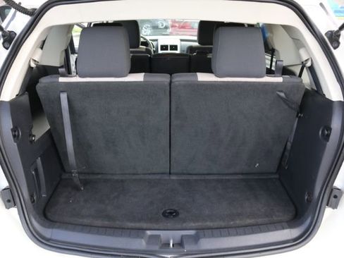Used 2009 Dodge Journey SXT w/ Flexible Seating Group image 10