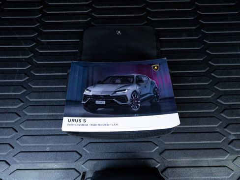 Used 2023 Lamborghini Urus S AWD/4WD image 92