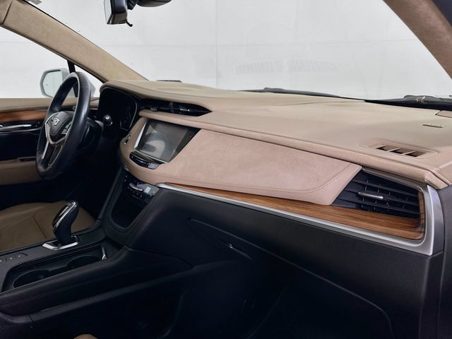 Used 2018 Cadillac XT5 Platinum w/ Driver Assist Package AWD/4WD image 30