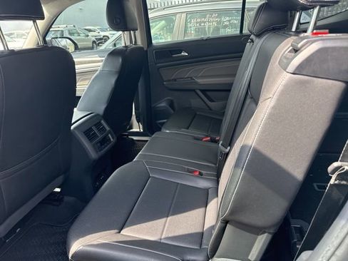 Used 2023 Volkswagen Atlas SE image 5