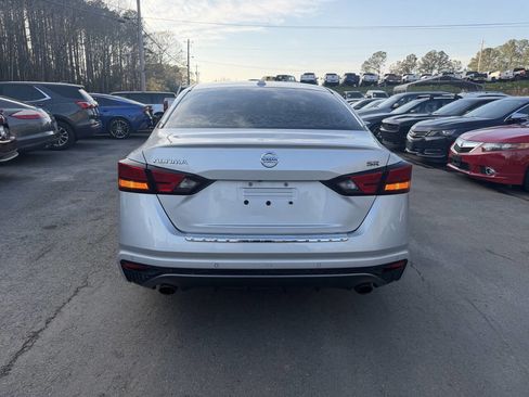 Used 2020 Nissan Altima 2.5 SR w/ Premium Package image 6