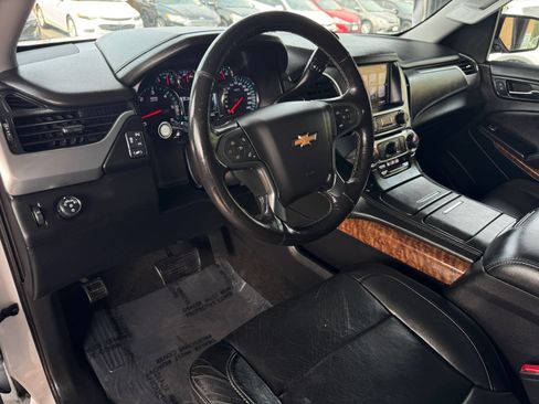 Used 2018 Chevrolet Suburban Premier RWD image 10
