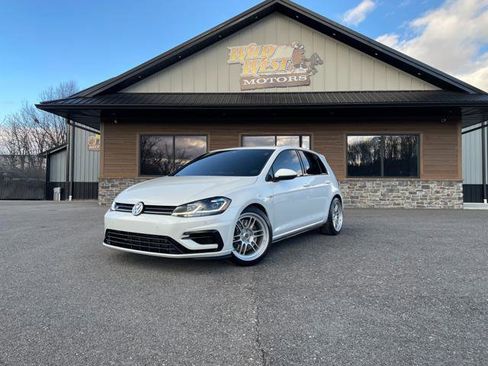 Used 2019 Volkswagen Golf R 4-Door image 1