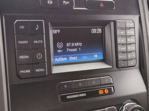 Used 2018 Ford F550 4x4 Regular Cab Super Duty image 32