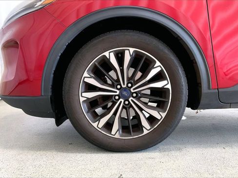 Used 2022 Ford Escape SE w/ SE Sport Appearance Package FWD image 6