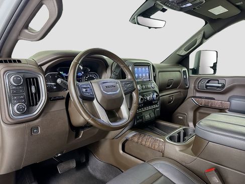 Used 2023 GMC Sierra 3500 Denali w/ Denali Ultimate Package image 8