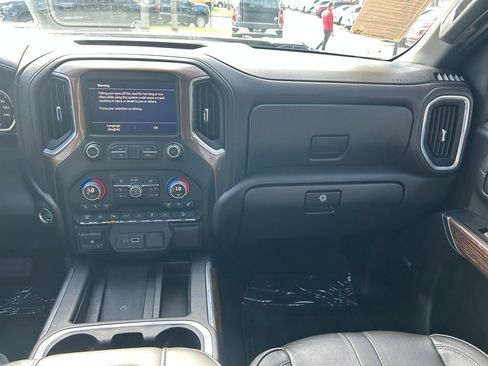 Used 2022 Chevrolet Silverado 2500 High Country w/ Z71 Off-Road Package image 17