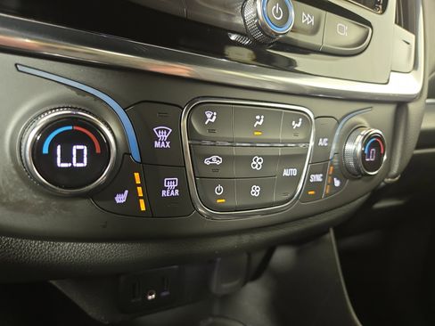 Certified 2023 Chevrolet Traverse LT w/ LPO, Floor Liner Package image 28