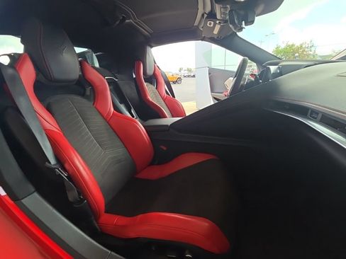Used 2022 Chevrolet Corvette Stingray Preferred Cpe w/ Z51 Performance Package RWD image 16