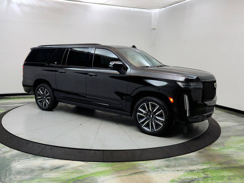 Used 2022 Cadillac Escalade ESV Sport w/ Touring Package AWD/4WD image 3