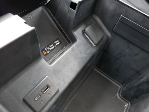 Used 2023 GMC Sierra 1500 SLT w/ SLT Premium Package image 21